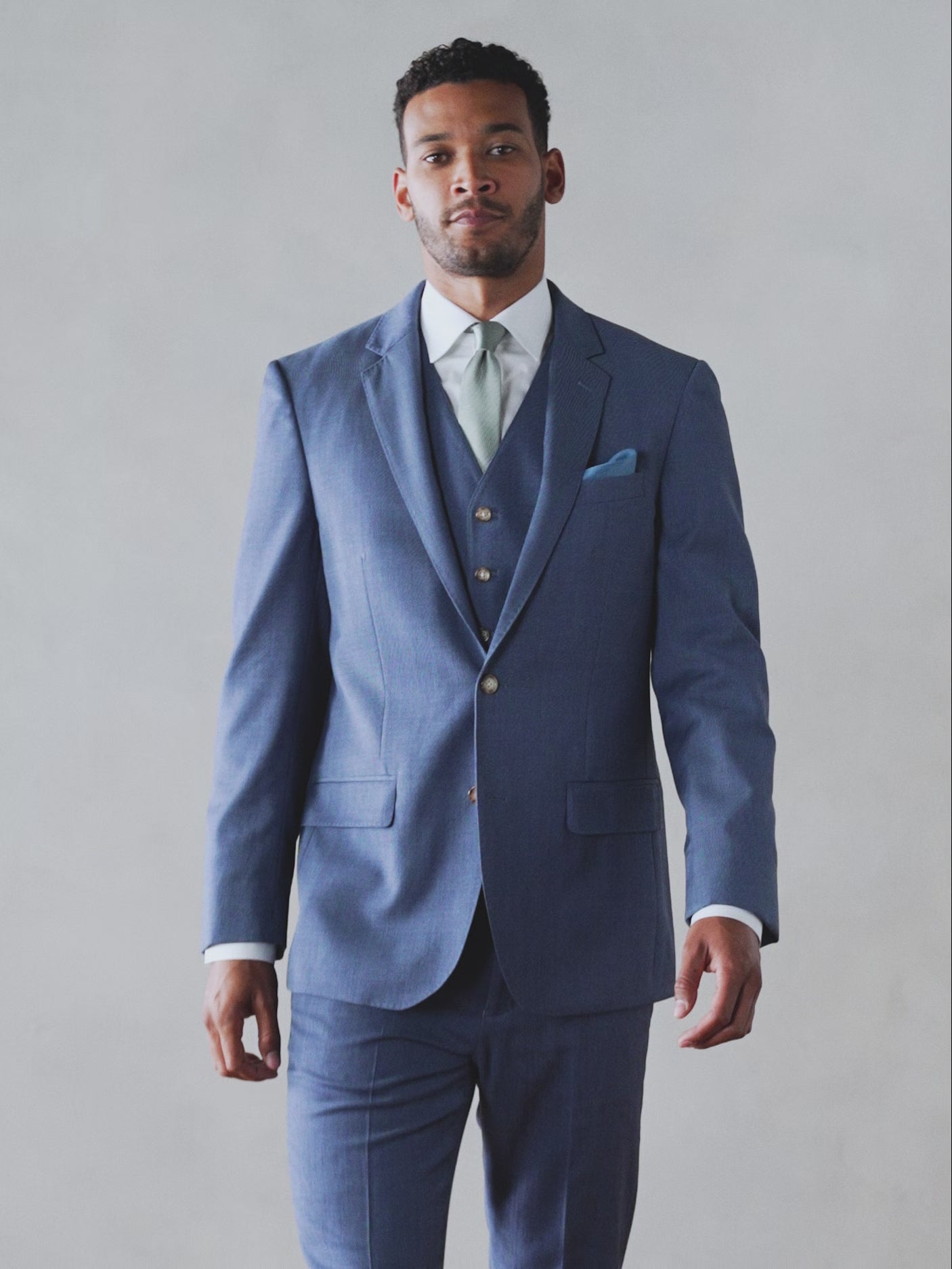 men's light blue  suit