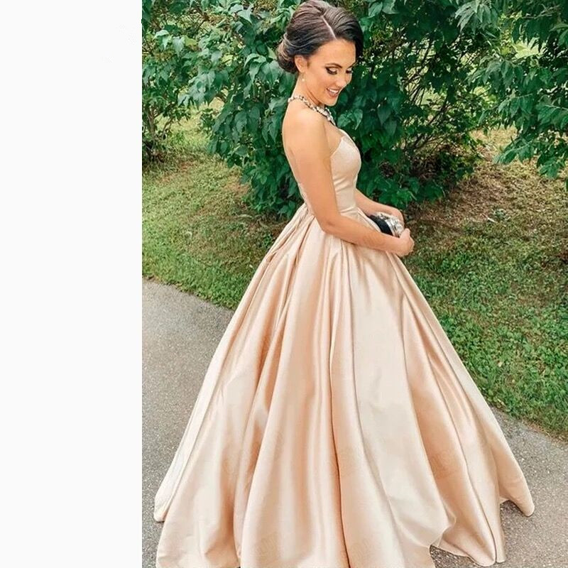 Crafting Elegance: The Art of Custom Prom Dress