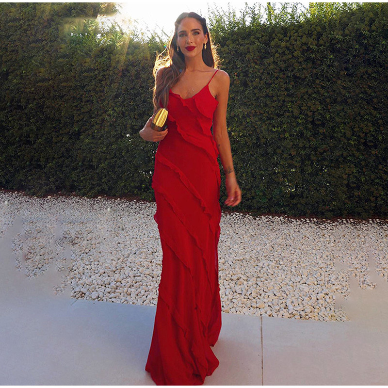 The Timeless Elegance of the Red Satin Prom Dress