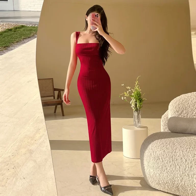 A Timeless Choice for Elegant Red Cocktail Dresses