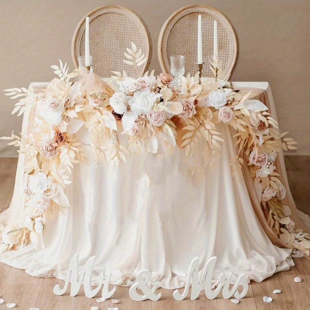 sweetheart table wedding